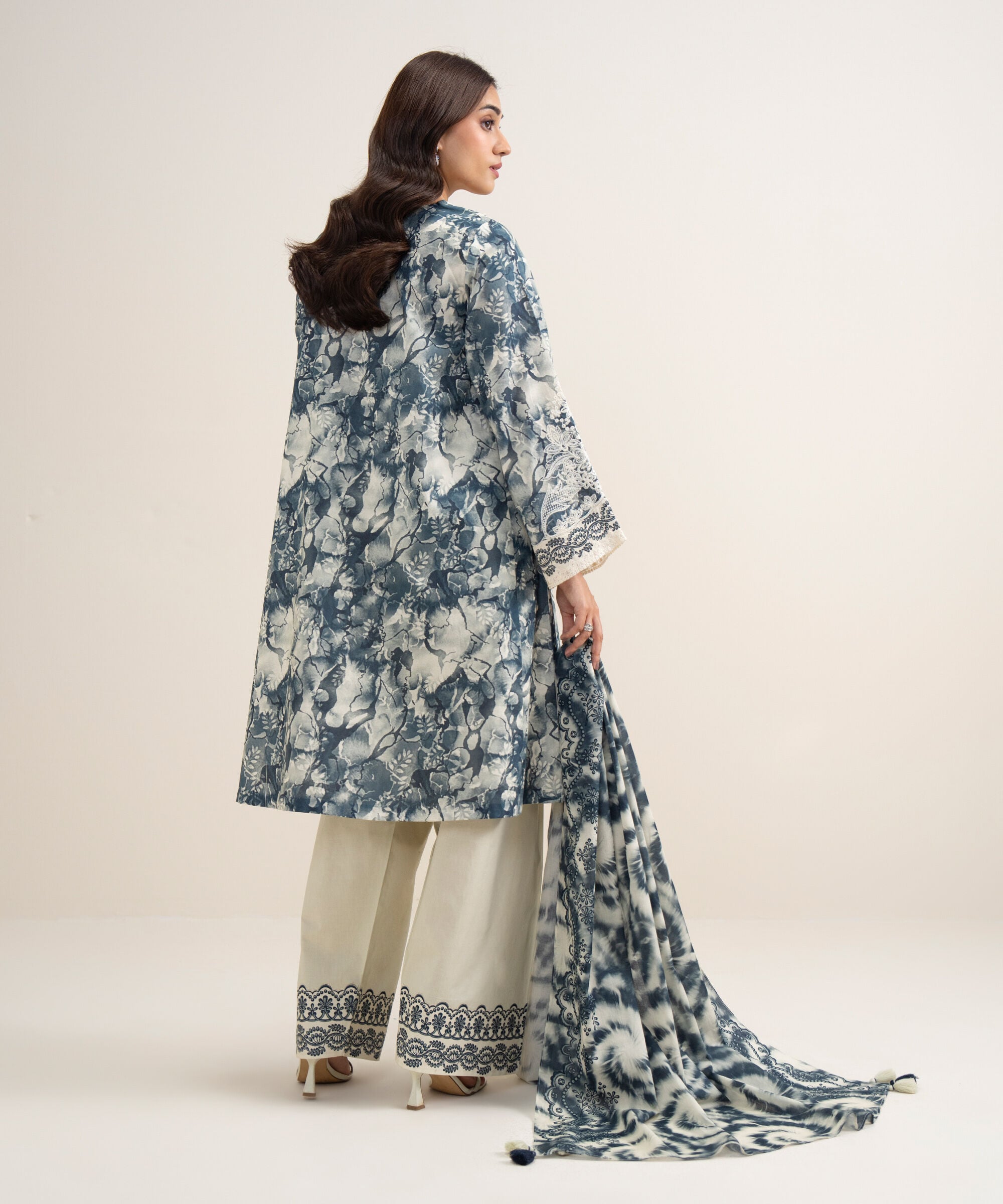 3 Piece - Embroidered Lawn Suit