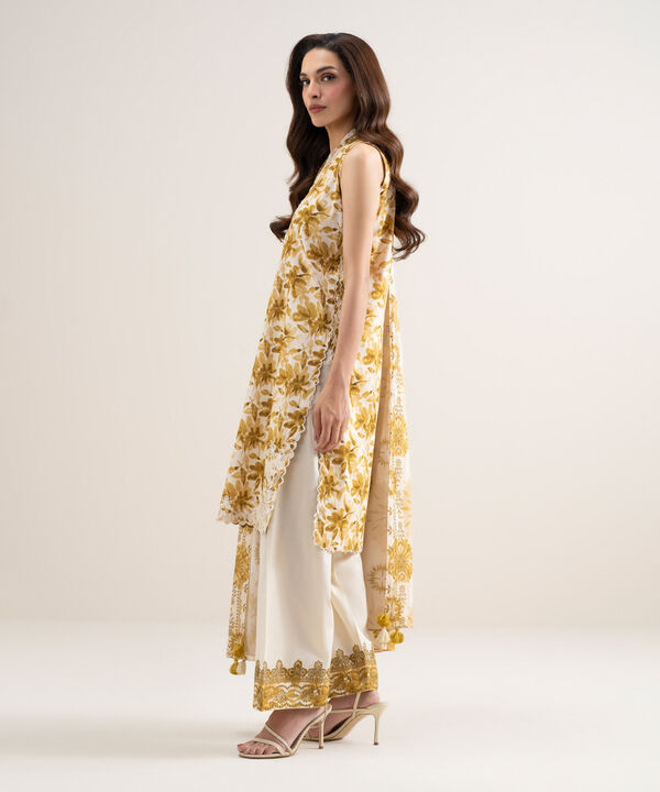 3 Piece - Embroidered Lawn Suit