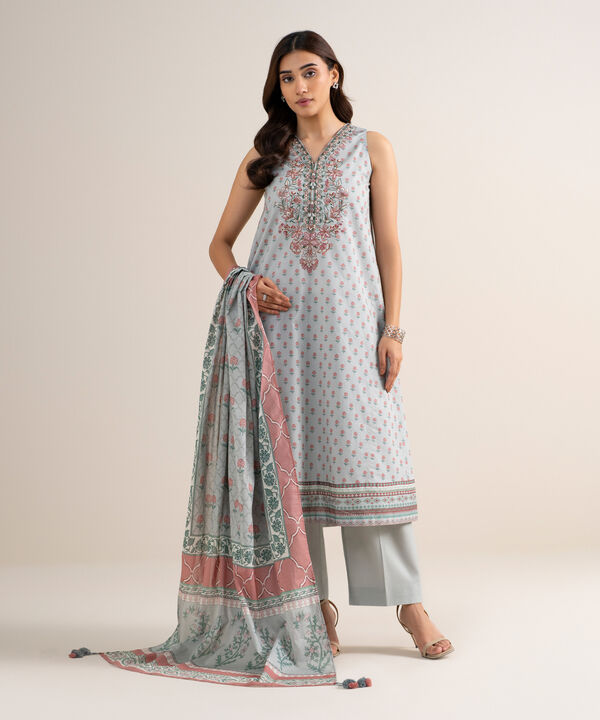 3 Piece - Embroidered Lawn Suit