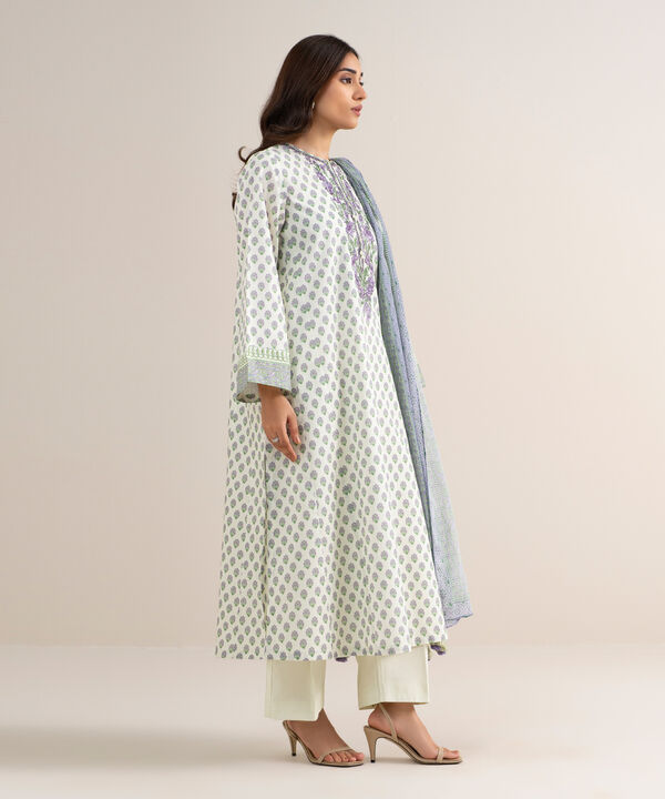 3 Piece - Embroidered Lawn Suit