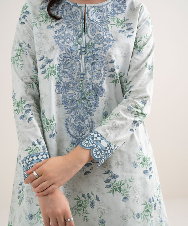 3 Piece - Embroidered Lawn Suit