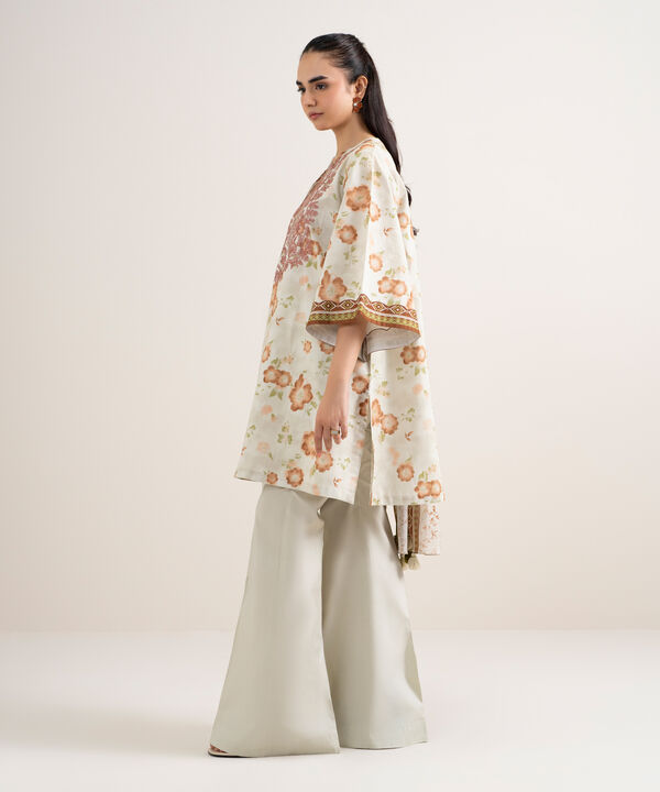 3 Piece - Embroidered Lawn Suit
