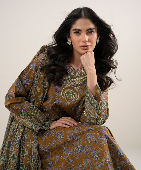 3 Piece - Embroidered Lawn Suit