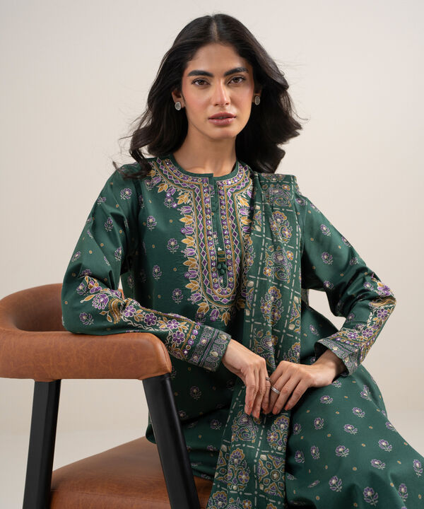 3 Piece - Embroidered Lawn Suit