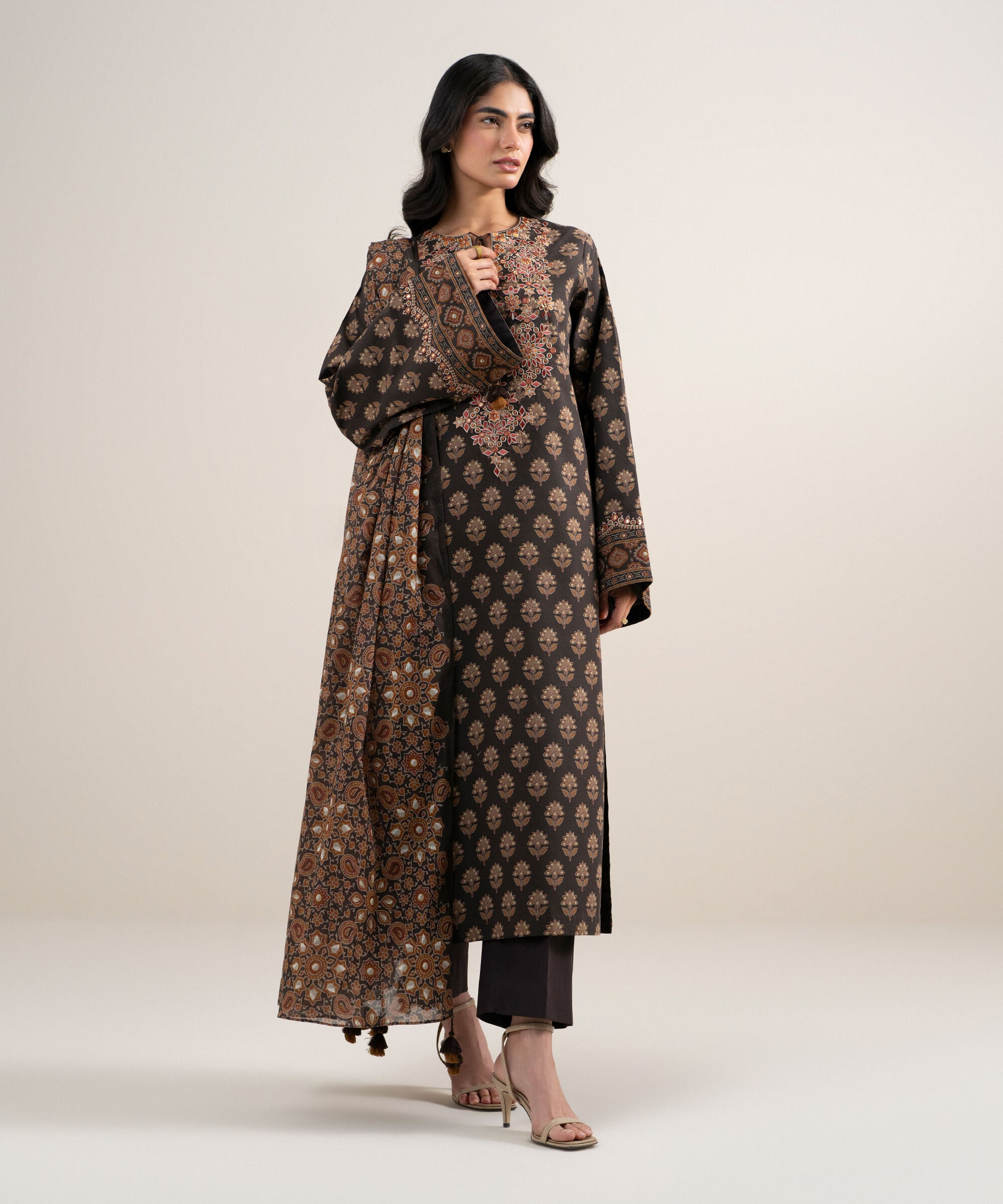 3 Piece - Embroidered Lawn Suit