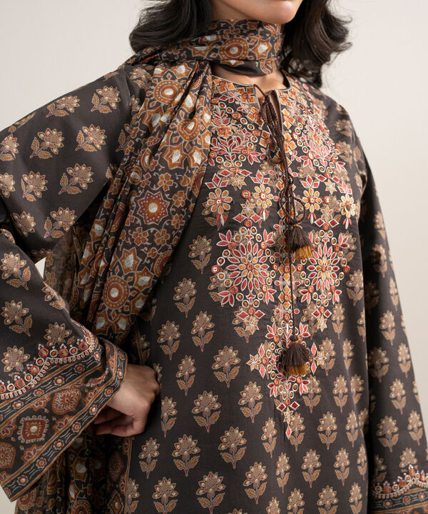 3 Piece - Embroidered Lawn Suit