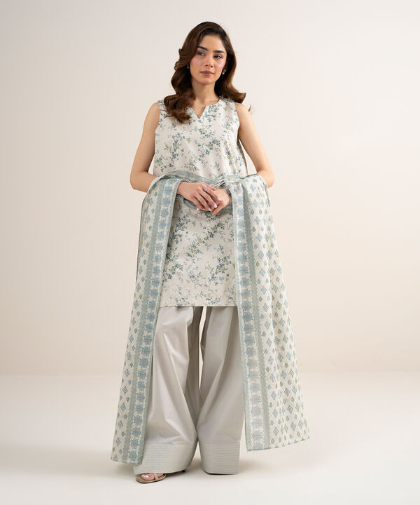 3 Piece - Embroidered Zari Lawn Suit