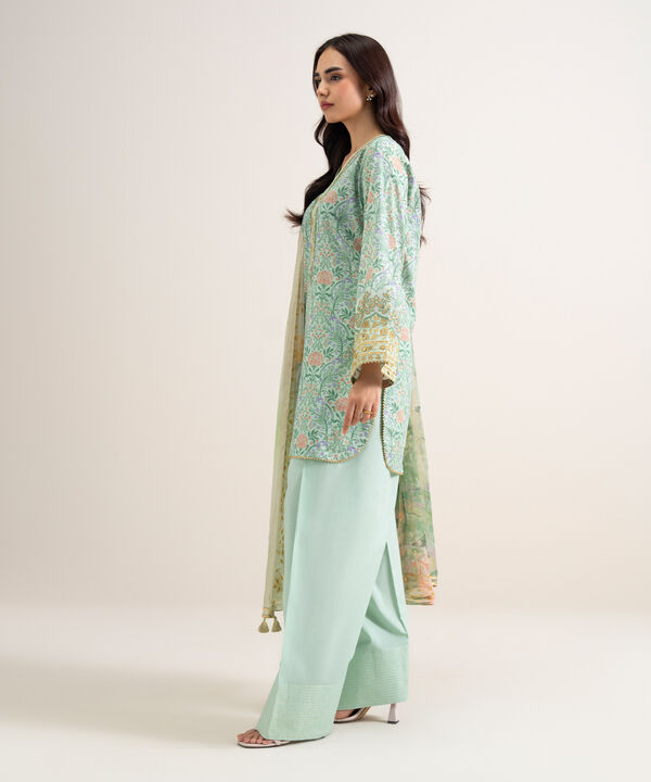 3 Piece - Embroidered Lawn Suit