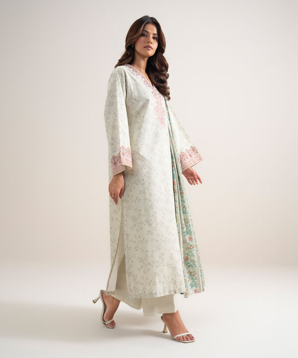 3 Piece - Embroidered Lawn Suit