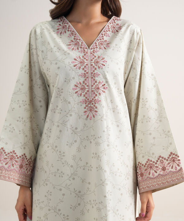 3 Piece - Embroidered Lawn Suit