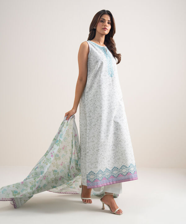 3 Piece - Embroidered Lawn Suit