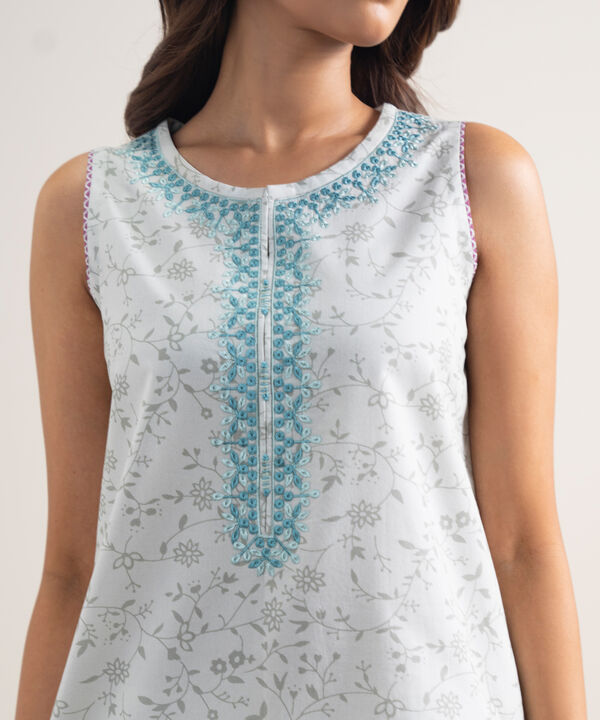 3 Piece - Embroidered Lawn Suit
