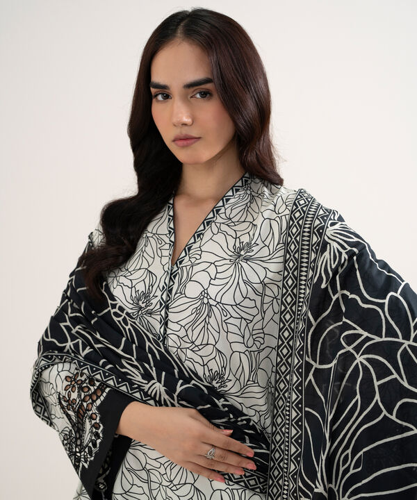 3 Piece - Embroidered Lawn Suit