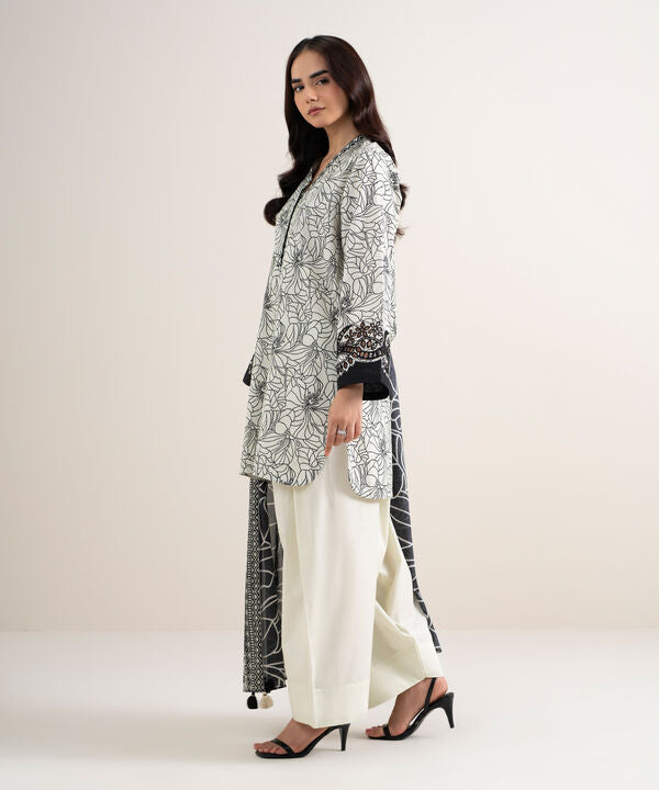 3 Piece - Embroidered Lawn Suit