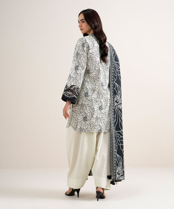 3 Piece - Embroidered Lawn Suit