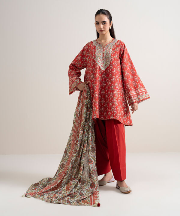 3 Piece - Embroidered Lawn Suit