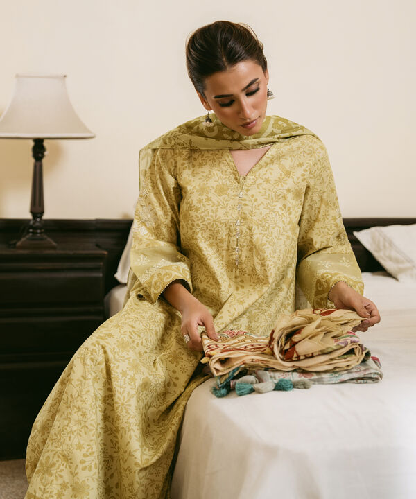 3 Piece - Embroidered Lawn Suit