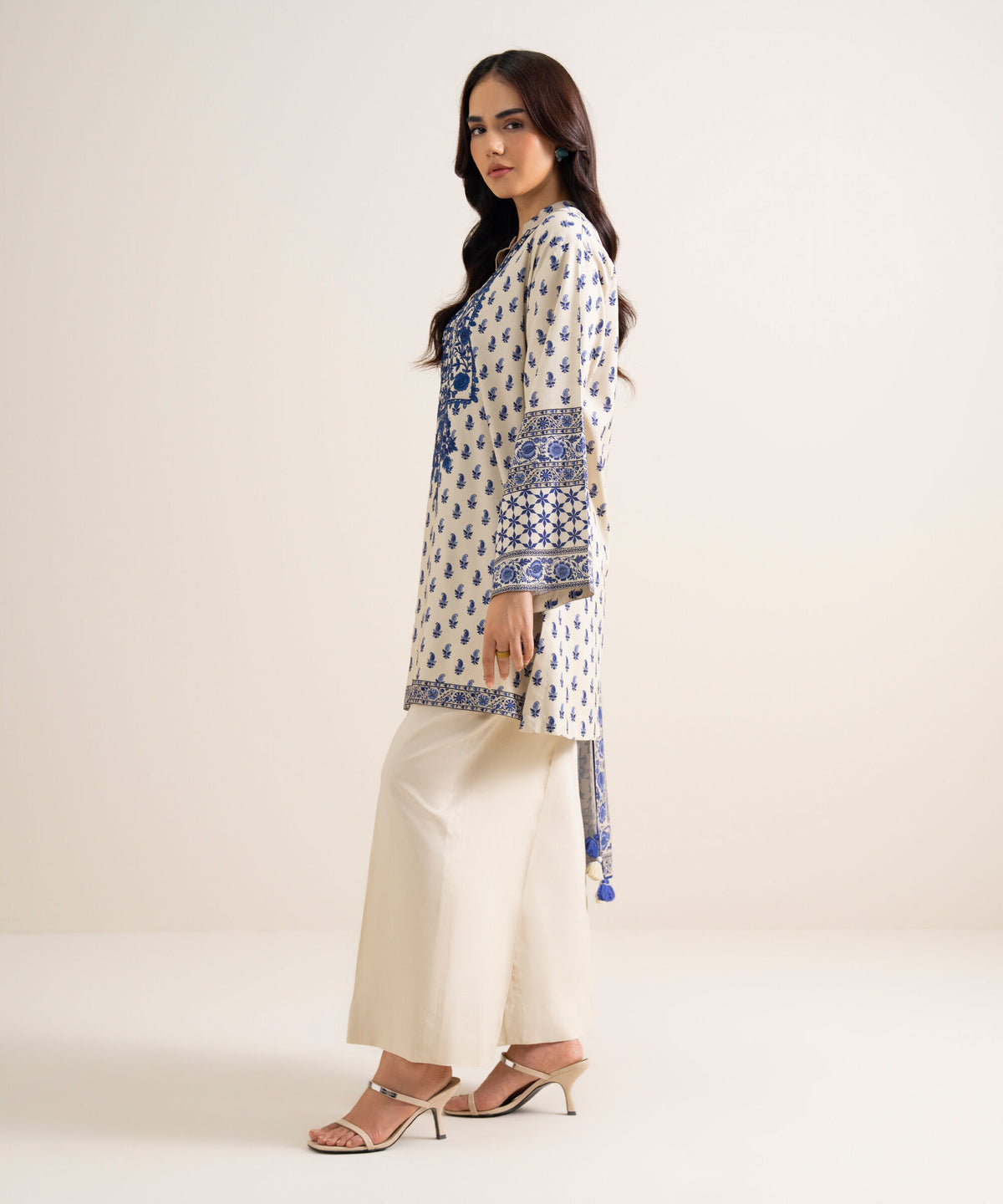 3 Piece - Embroidered Linen Suit 3PEDYS26V856
