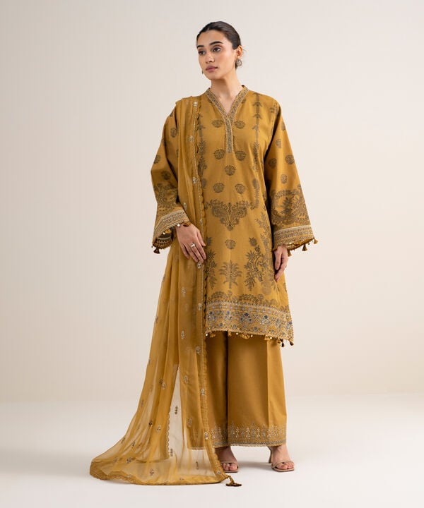 3 Piece - Embroidered Jacquard Suit