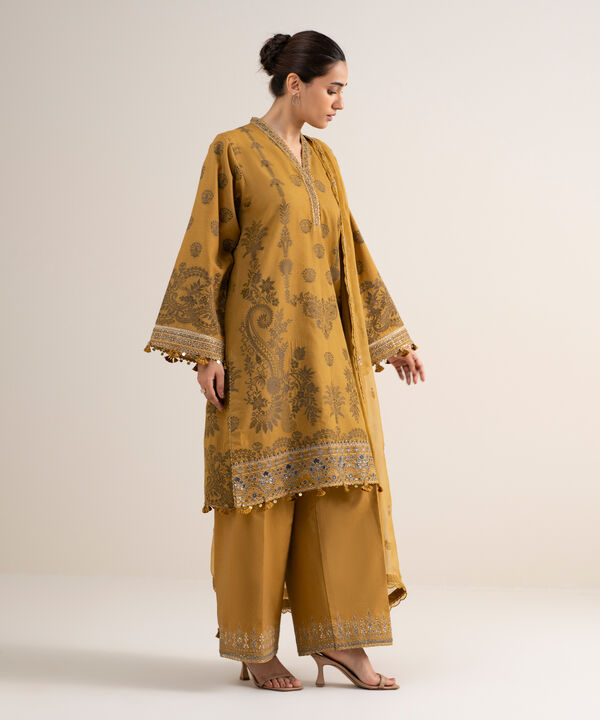 3 Piece - Embroidered Jacquard Suit