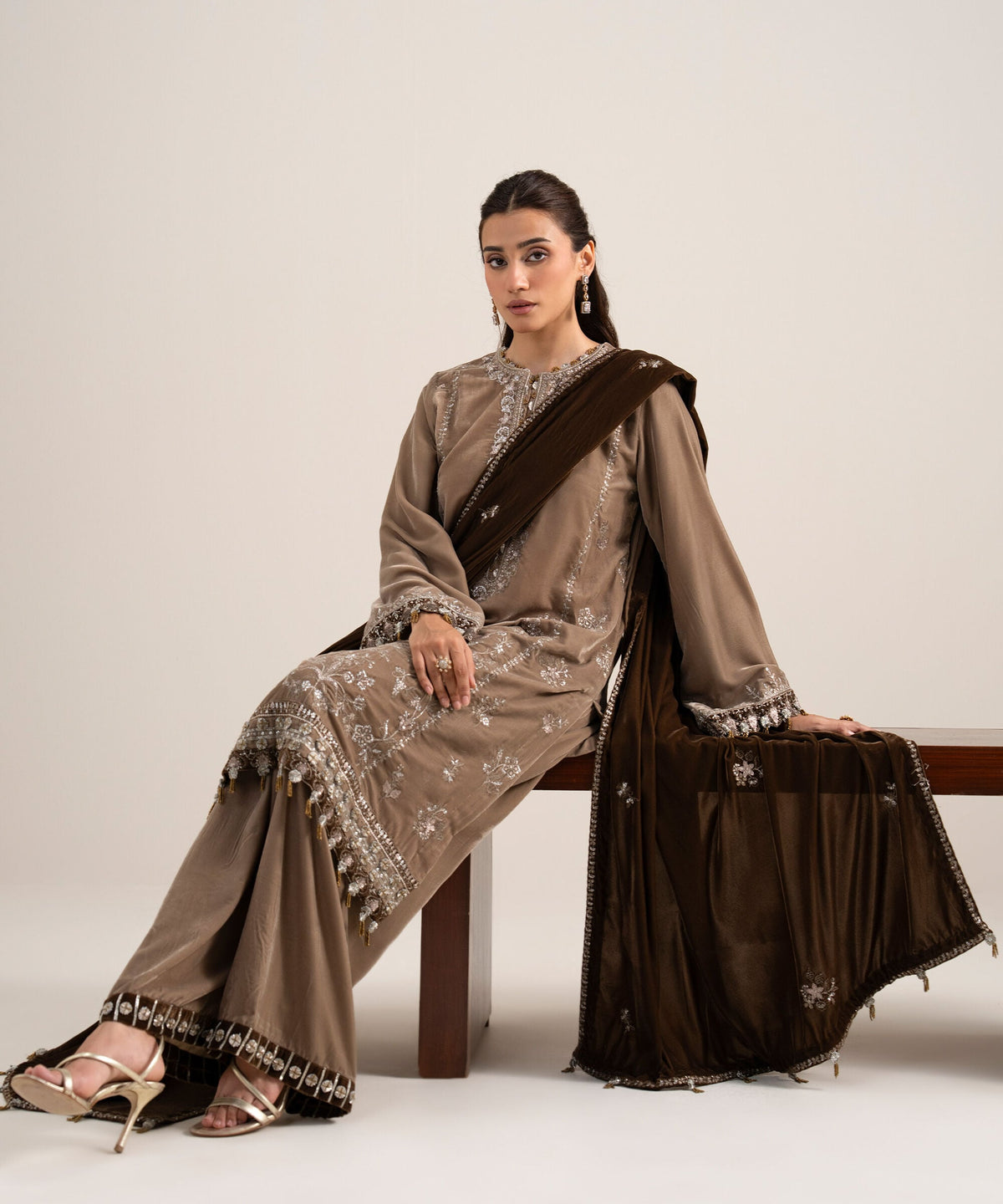 3 Piece - Embroidered Velvet Suit 3PELXS26V812