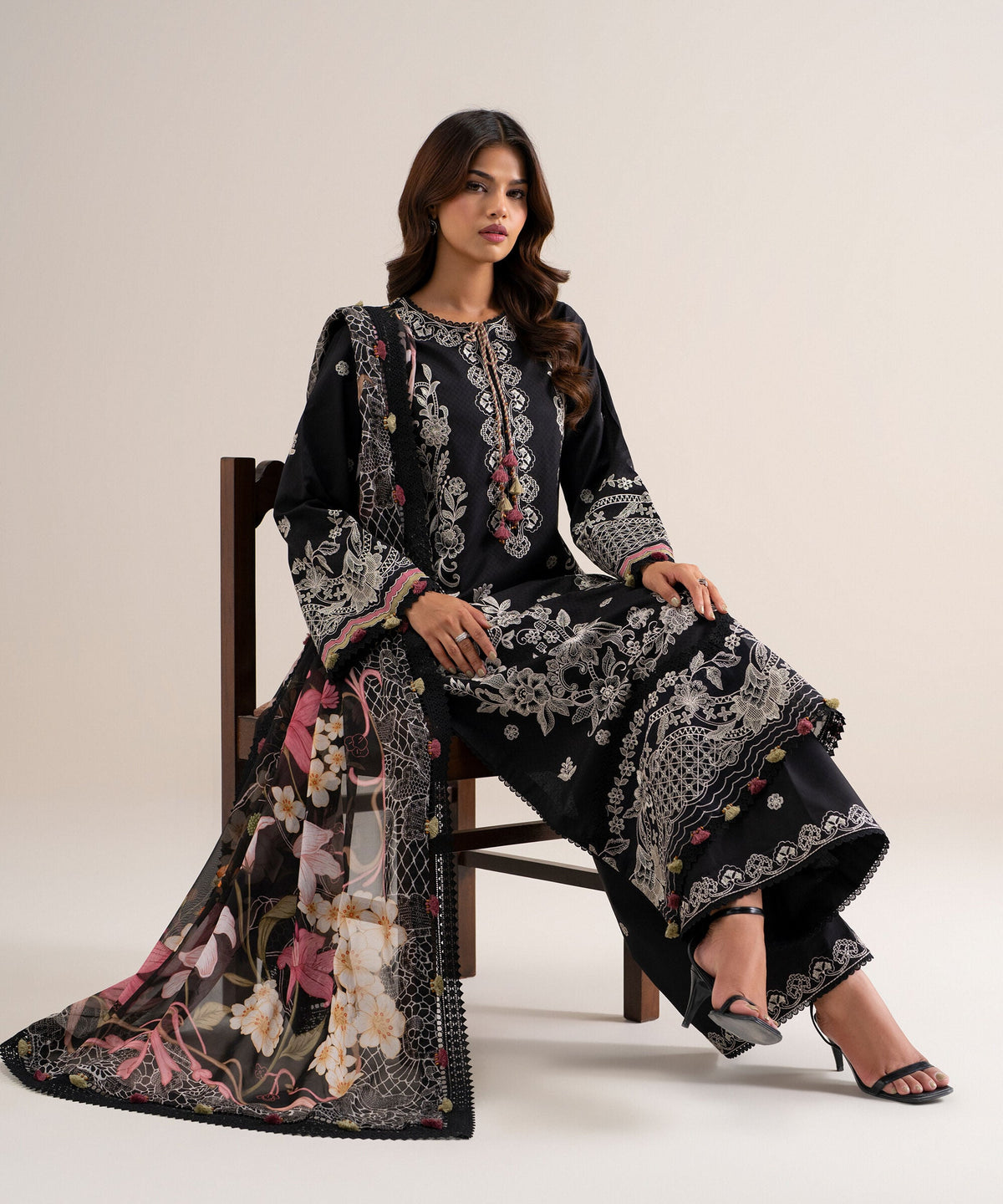 3 Piece - Embroidered Dobby Suit 3PELXS26V823