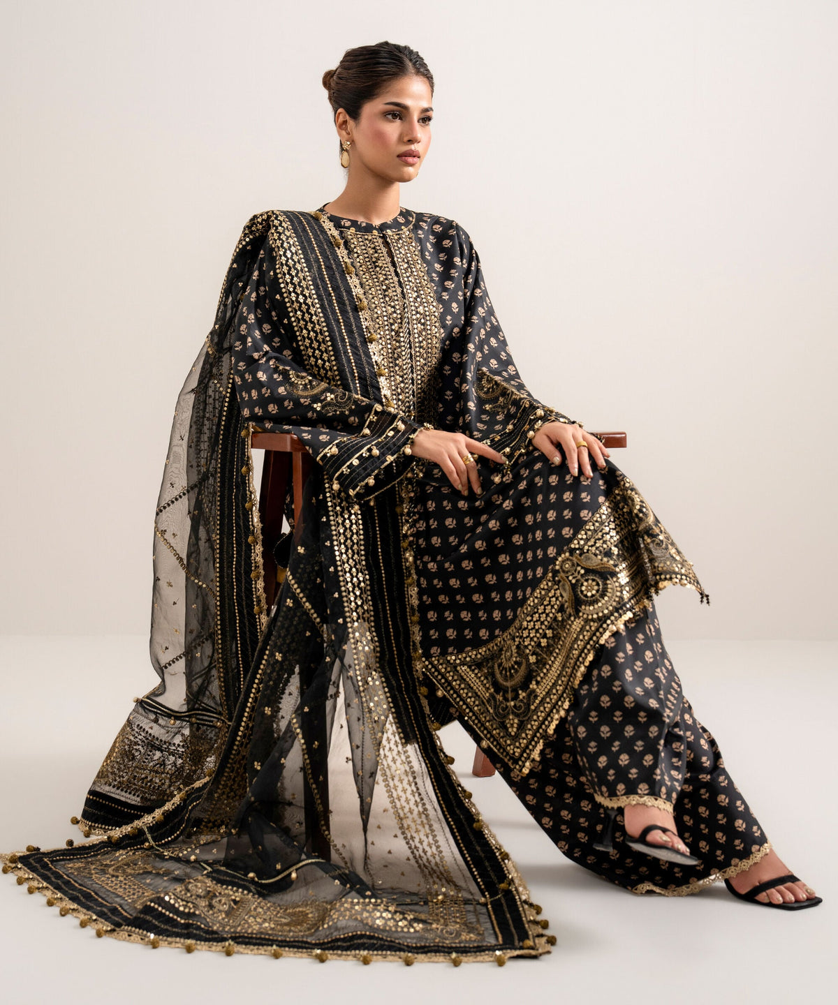 3 Piece - Embroidered Silk Suit 3PELXS26V837