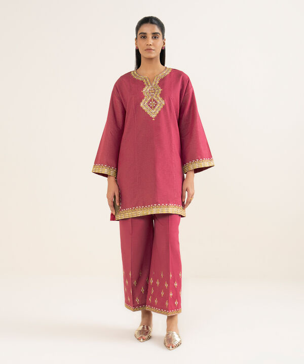 Embroidered Textured Slub Shirt