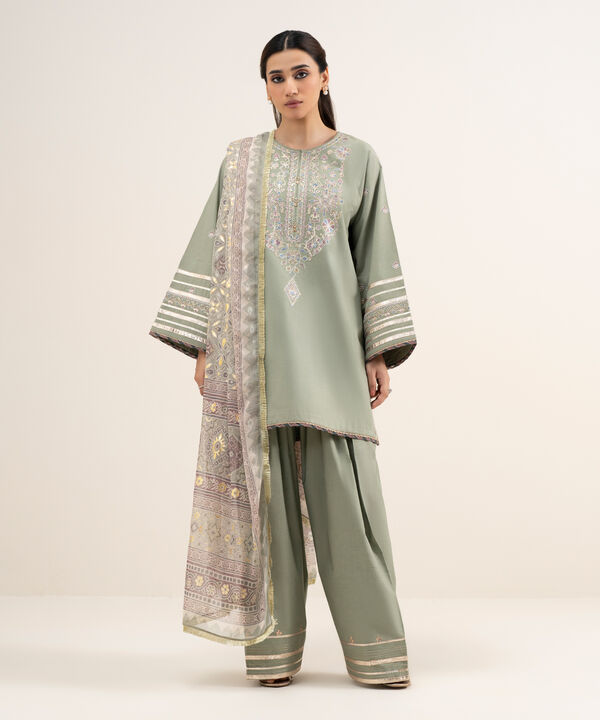 3 Piece - Embroidered Lawn Suit