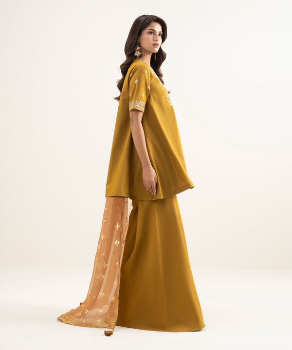 3 Piece - Embroidered Zari Lawn Suit