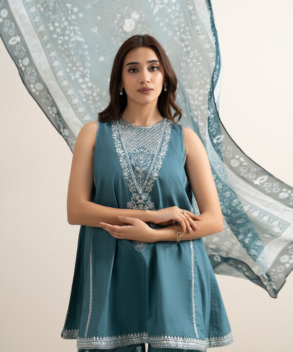 3 Piece - Embroidered Lawn Suit