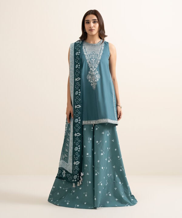 3 Piece - Embroidered Lawn Suit