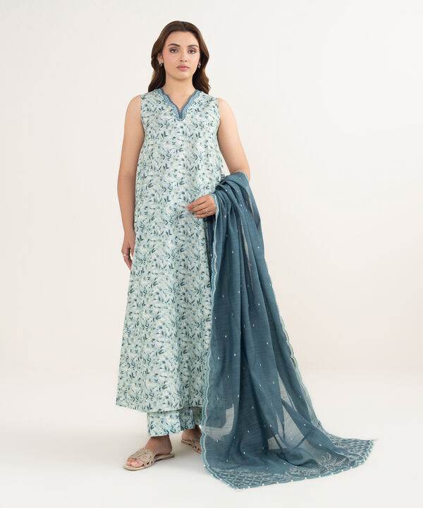 3 Piece - Embroidered Zari Lawn Suit