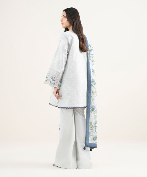 3 Piece - Embroidered Lawn Suit