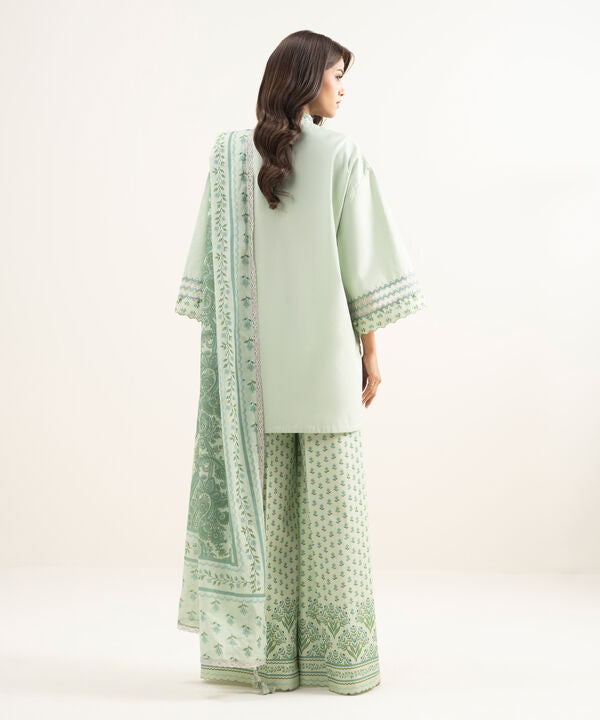 3 Piece - Embroidered Lawn Suit