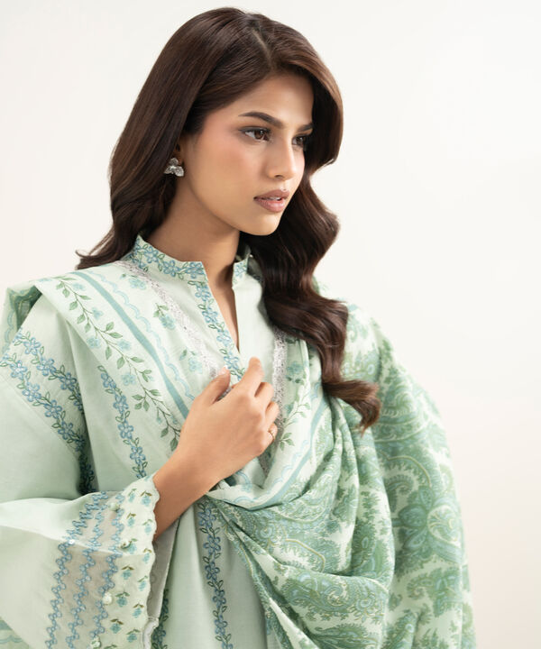 3 Piece - Embroidered Lawn Suit