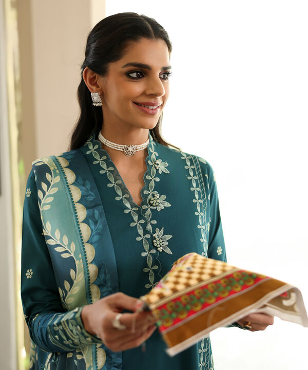 3 Piece - Embroidered Lawn Suit