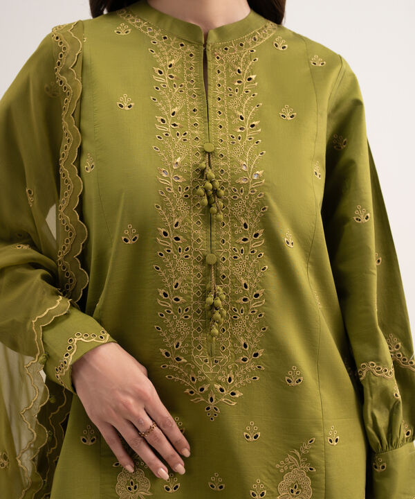 3 Piece - Embroidered Lawn Suit