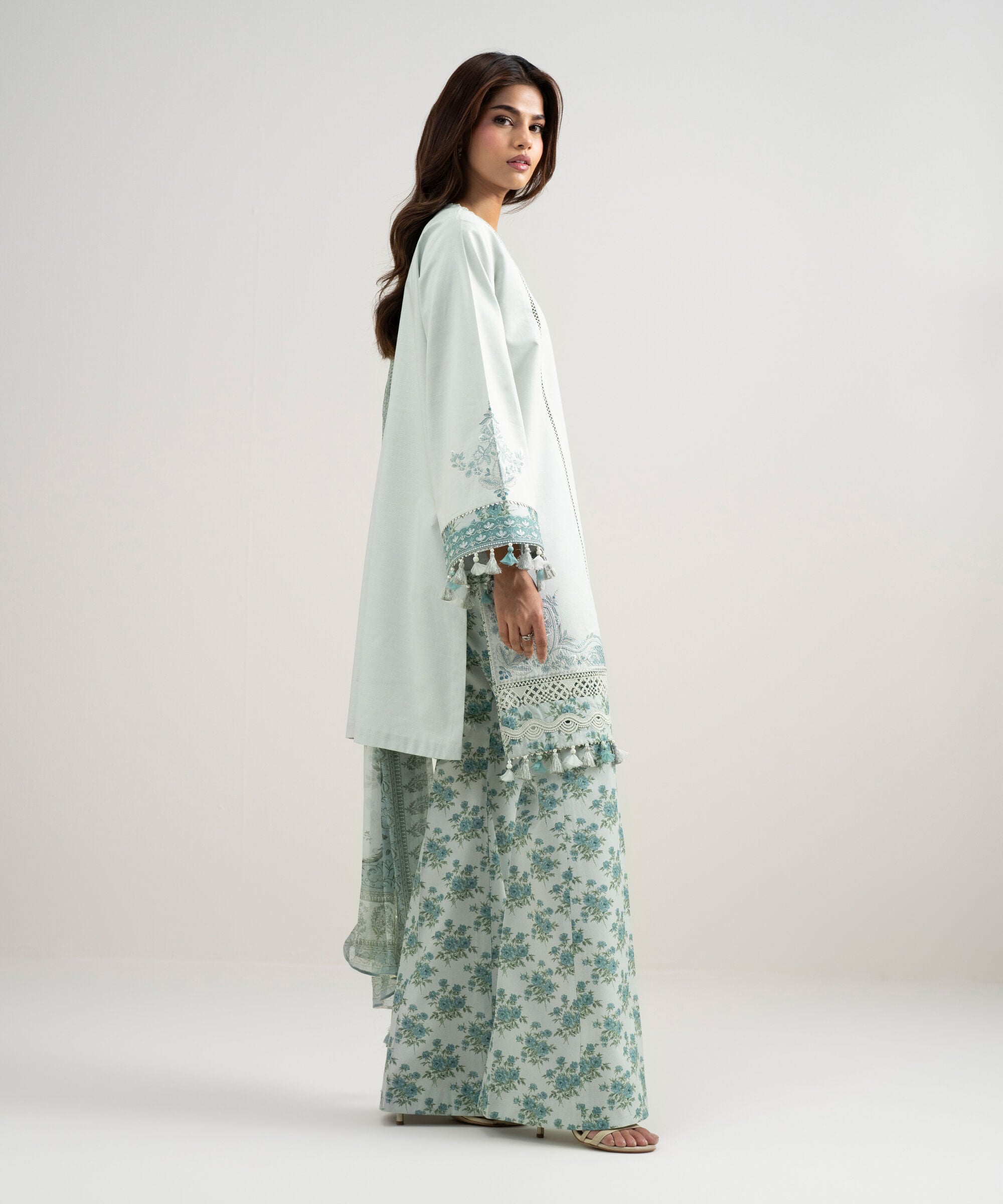 3 Piece - Embroidered Lawn Suit