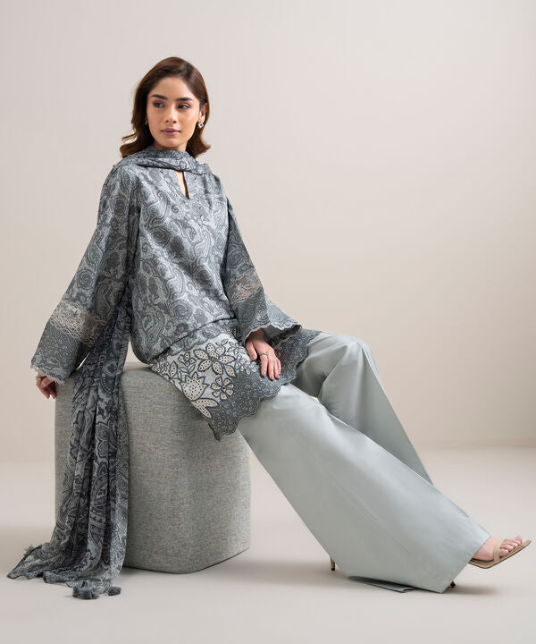3 Piece - Embroidered Zari Lawn Suit