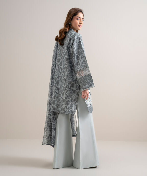 3 Piece - Embroidered Zari Lawn Suit
