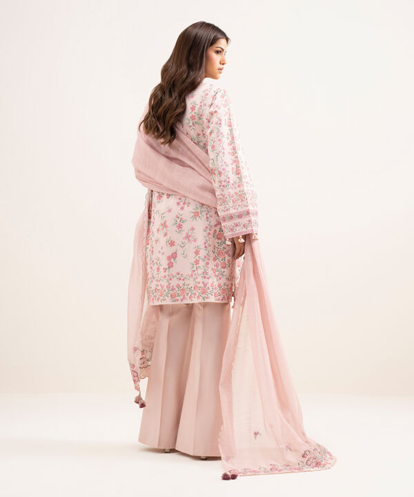 3 Piece - Embroidered Lawn Suit