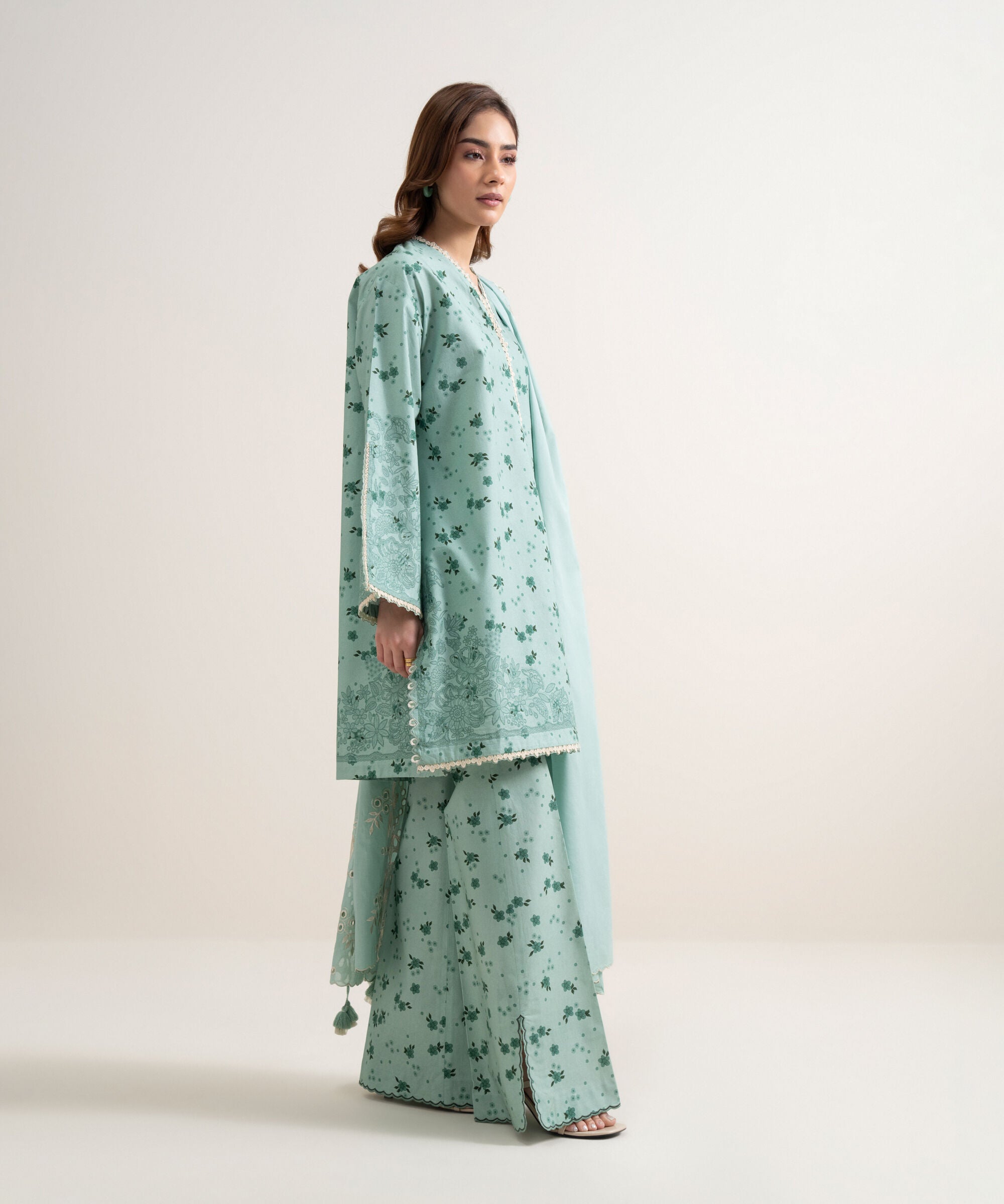 3 Piece - Embroidered Lawn Suit