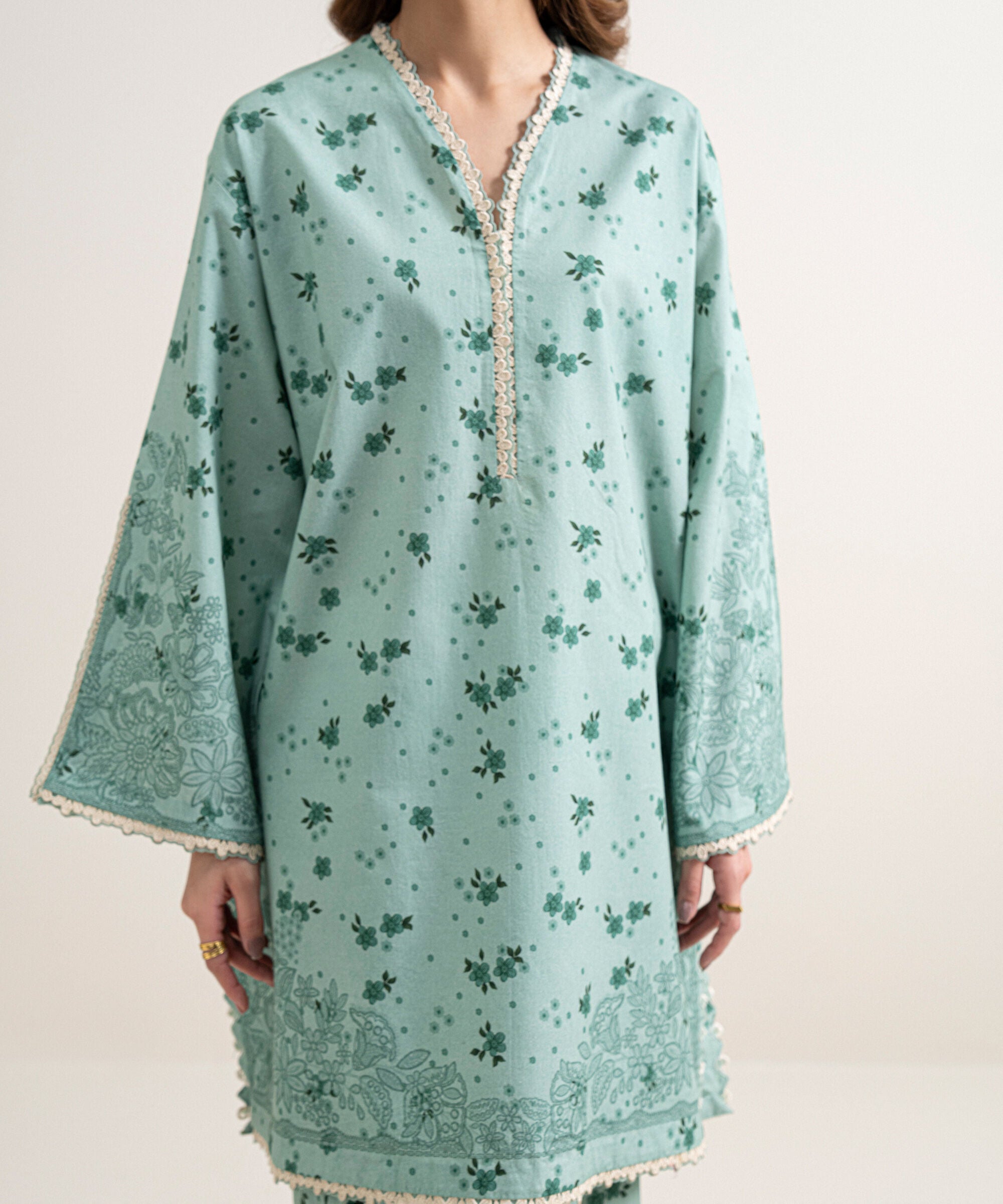 3 Piece - Embroidered Lawn Suit