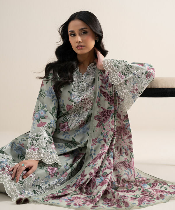 3 Piece - Embroidered Lawn Suit