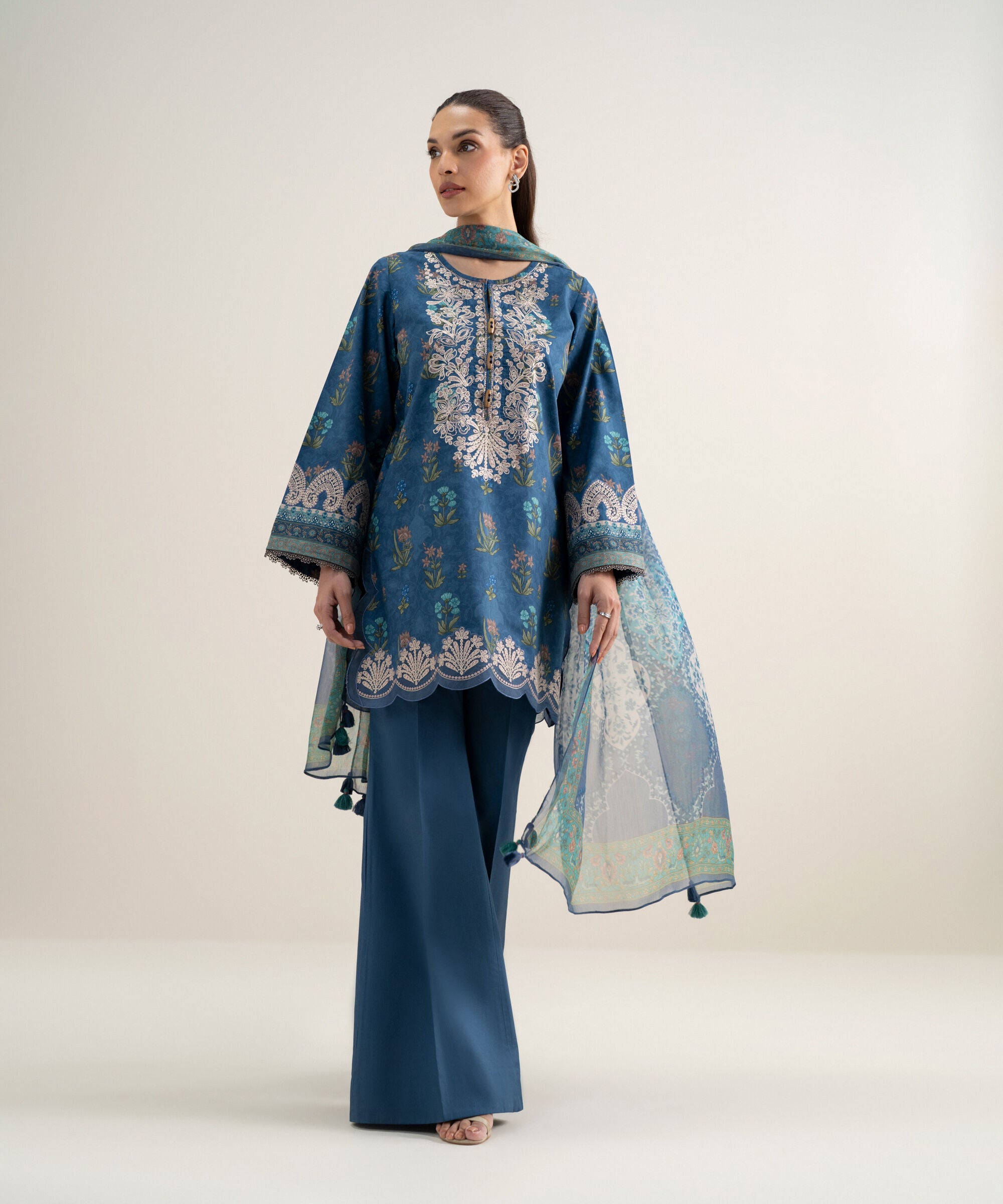3 Piece - Embroidered Lawn Suit