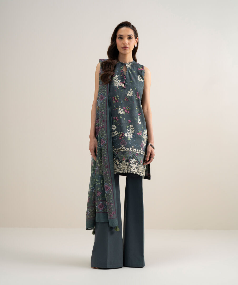 3 Piece - Embroidered Lawn Suit