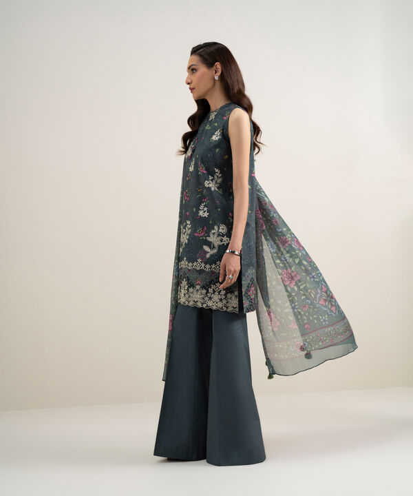 3 Piece - Embroidered Lawn Suit