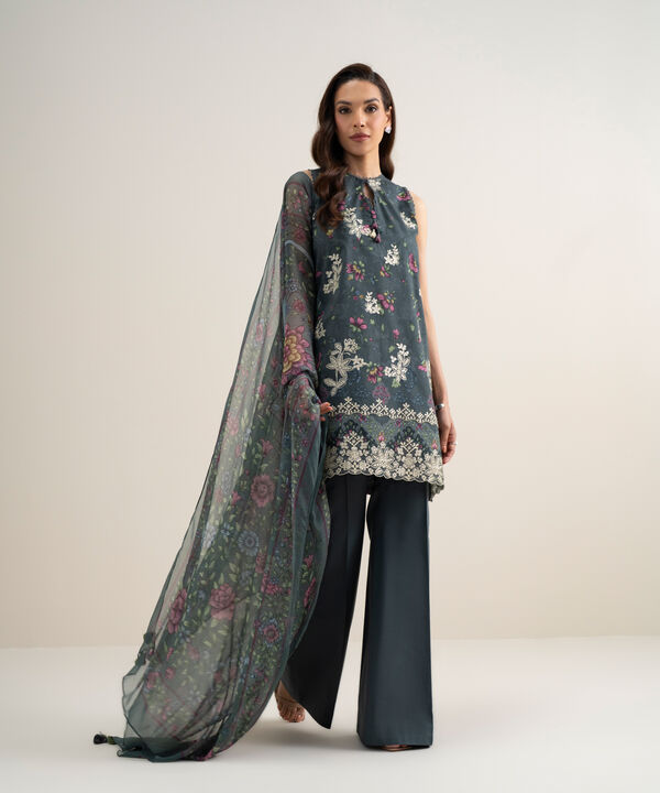 3 Piece - Embroidered Lawn Suit