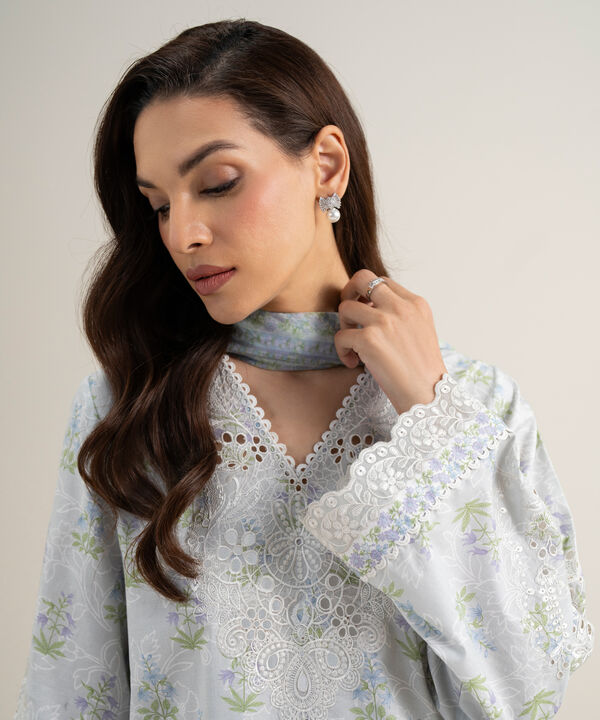 3 Piece - Embroidered Lawn Suit